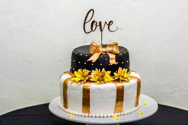 2 layer birthday cake for husband