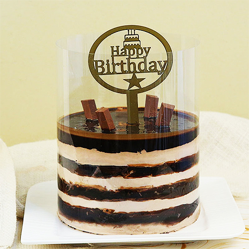 kitkat pull me up cake