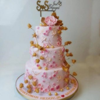 3 tier wedding cream cake