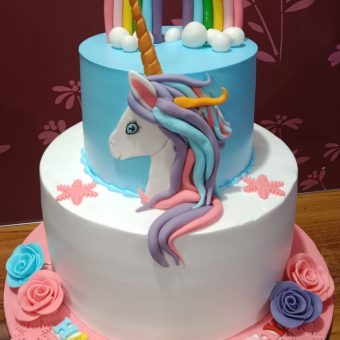 girly unicorn cake original